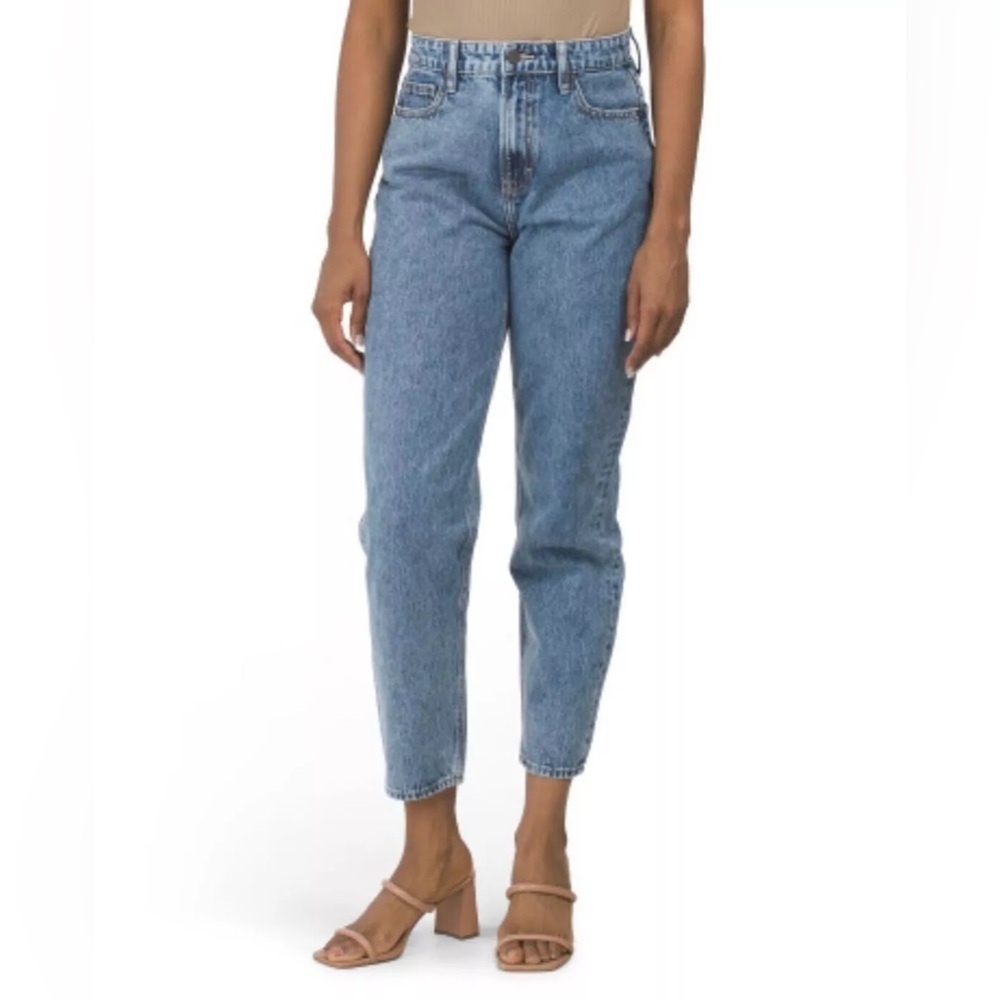 Hidden The Zoey Classic Tapered Light Wash High Rise Mom Jeans Women’s 25